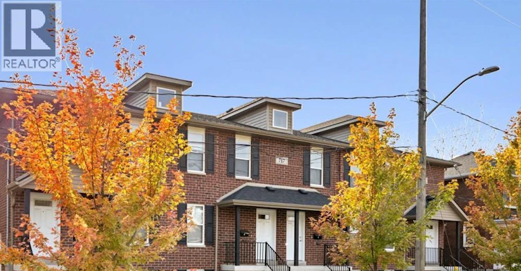 PER ROOM-717 St. Antoine, Windsor, ON, N9C 3H5