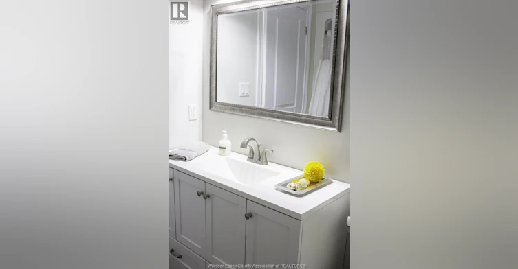 PER ROOM-717 St. Antoine, Windsor, ON, N9C 3H5 - 10