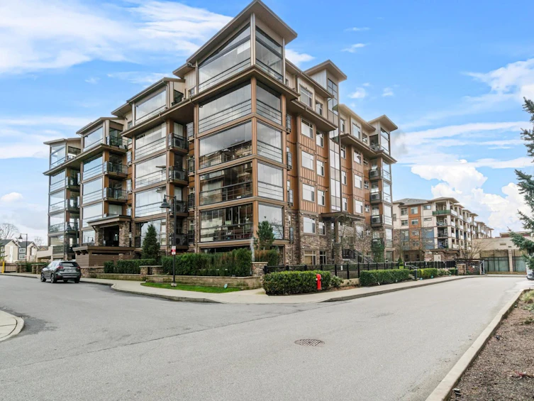 A113-20716 Willoughby Town Centre Drive, Langley, BC, V2Y 3J7