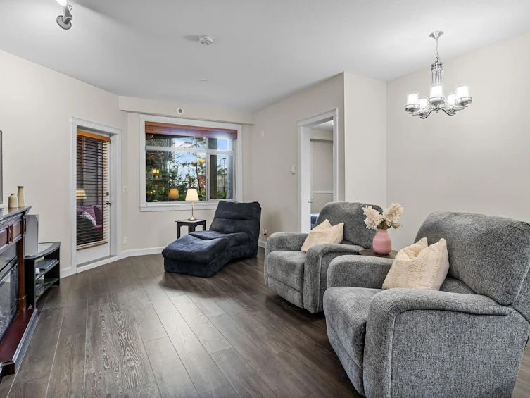 A113-20716 Willoughby Town Centre Drive, Langley, BC, V2Y 3J7 - 12