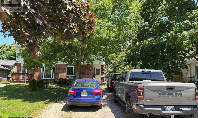 43 Christie Crescent