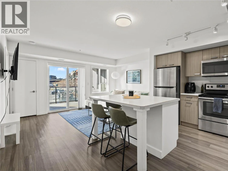 203-775 Academy Way, Kelowna, BC, V1V 0A5 - 3