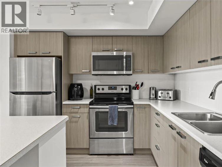 203-775 Academy Way, Kelowna, BC, V1V 0A5 - 5