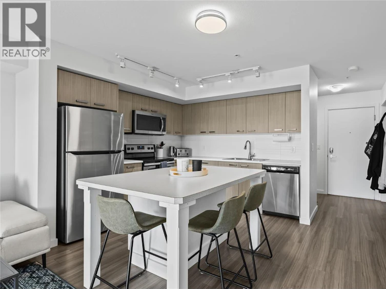 203-775 Academy Way, Kelowna, BC, V1V 0A5 - 2