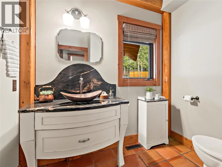 1897 Blind Bay Road, Blind Bay, BC, V0E 2W0 - 42