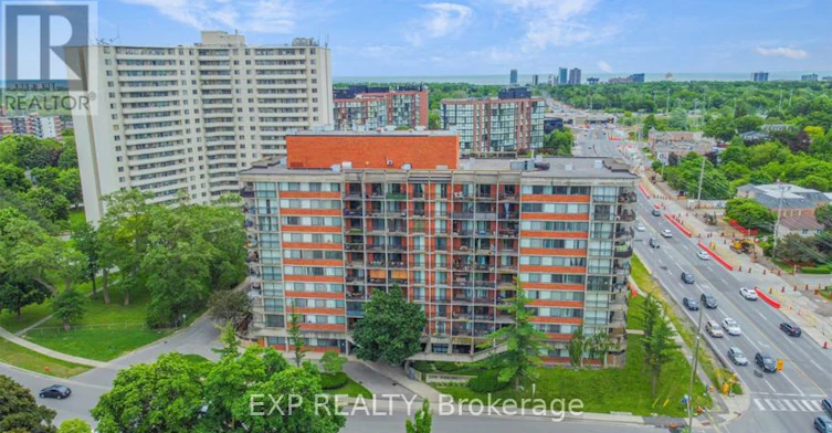 307-2200 Sherobee Road, Mississauga, ON, L5A 3Y3