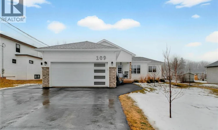 109 Doiron Rue