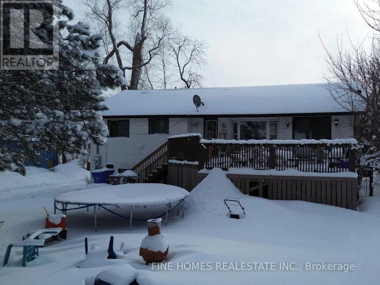 195 Woodland Avenue, Georgina, ON, L4P 2N1