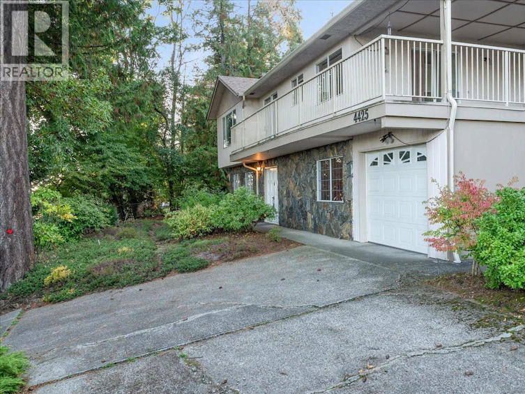 4425 Gulfview Drive, Nanaimo, BC, V9T 5V7 - 2