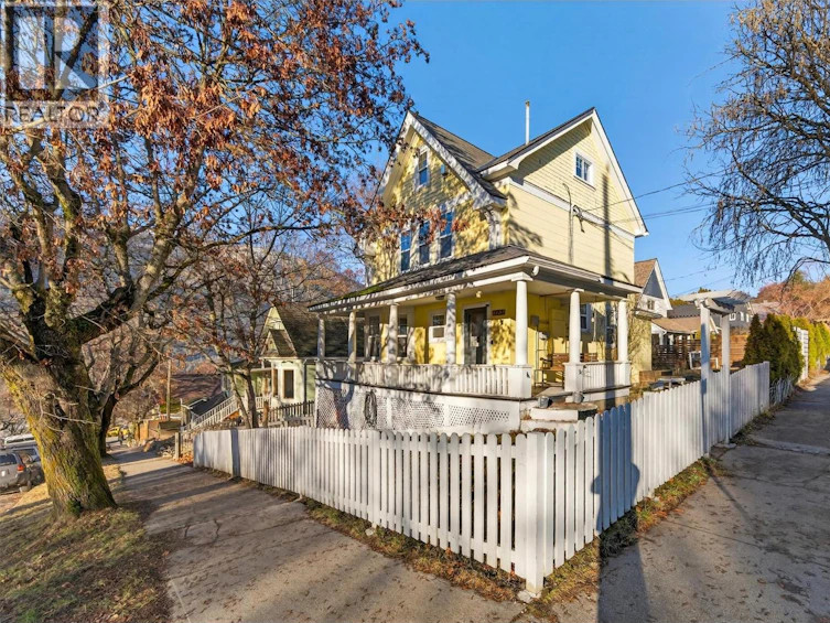 723 Hendryx Street, Nelson, BC, V1L 2B1
