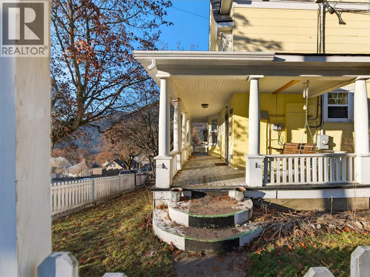 723 Hendryx Street, Nelson, BC, V1L 2B1 - 60