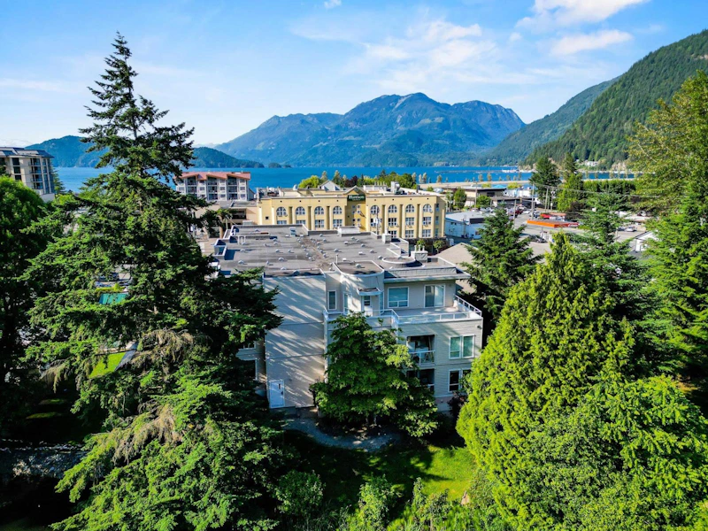 106 - 170 Cedar Avenue, Harrison Hot Springs BC V0M 0A5