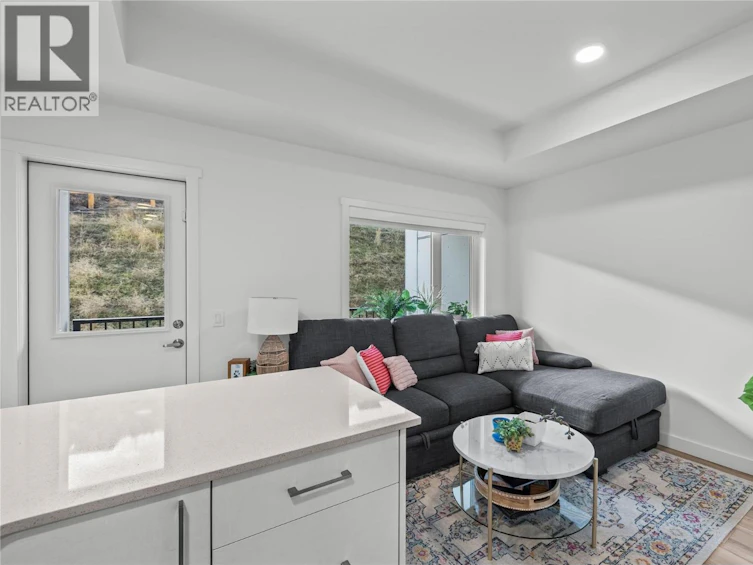 204-1057 Frost Road, Kelowna, BC, V1W 0G7 - 10