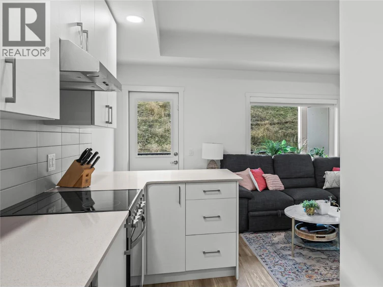 204-1057 Frost Road, Kelowna, BC, V1W 0G7 - 6