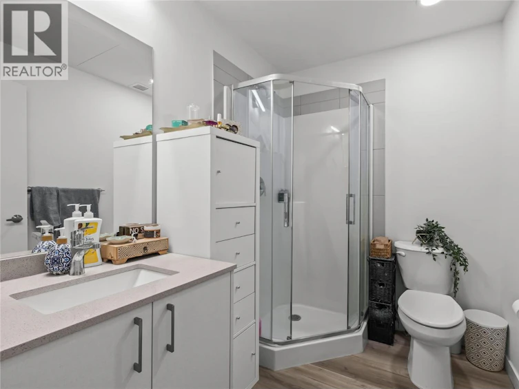 204-1057 Frost Road, Kelowna, BC, V1W 0G7 - 4