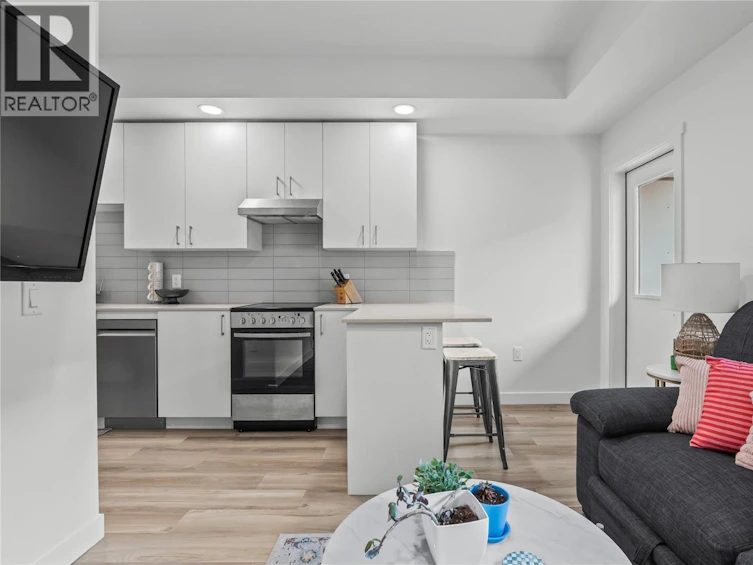 204-1057 Frost Road, Kelowna, BC, V1W 0G7 - 9