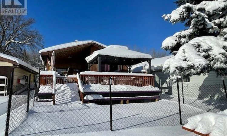 195 River Road West