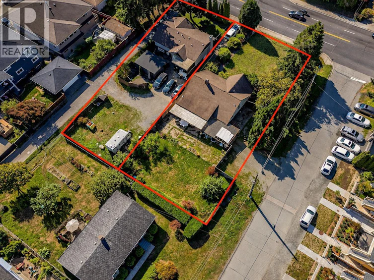 371-375 Blue Mountain Street, Coquitlam, BC, V3K 4J7 - 3