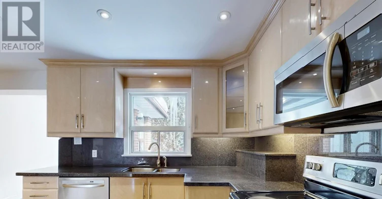 UPPER-129 Crestwood Road, Vaughan, ON, L4J 1A7 - 11