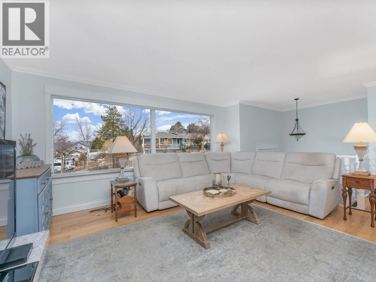 431 Upland Drive, Coldstream, BC, V1B 2X7 - 6