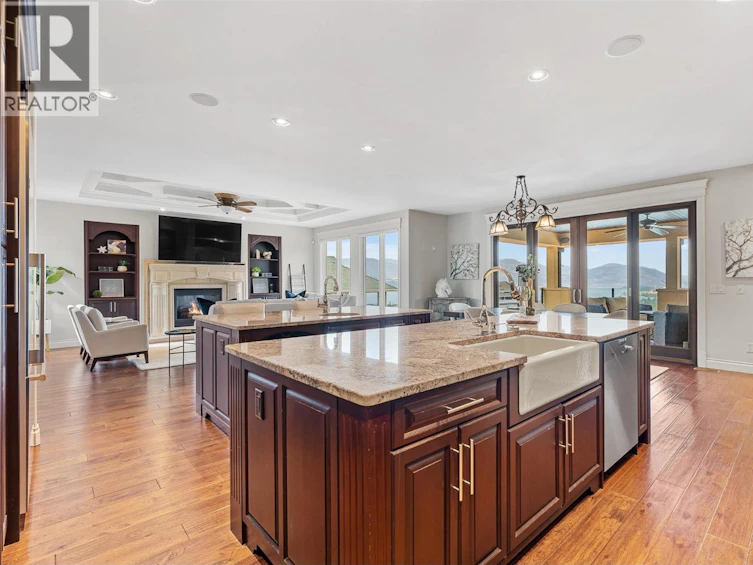 660 Almandine Court, Kelowna, BC, V1W 4Z5 - 12