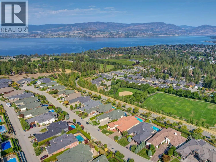 660 Almandine Court, Kelowna, BC, V1W 4Z5 - 71