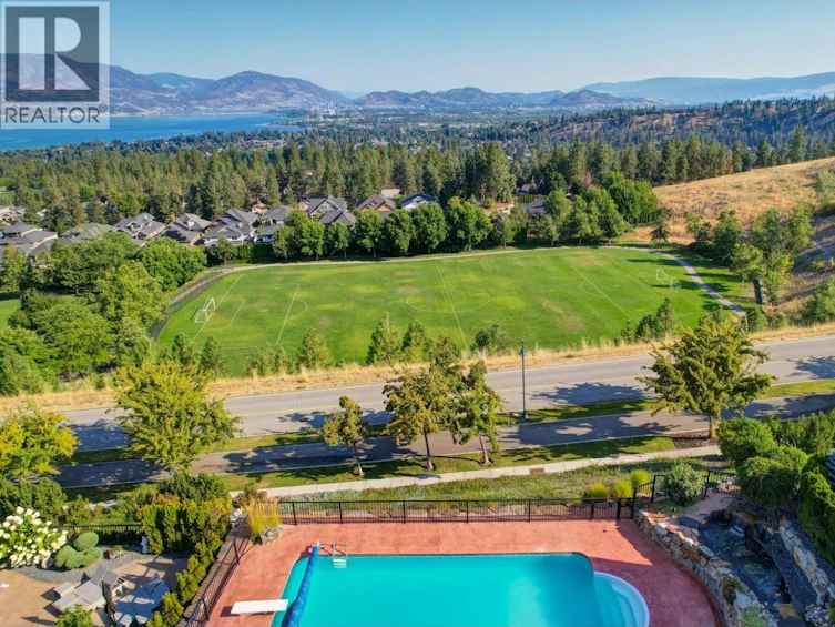 660 Almandine Court, Kelowna, BC, V1W 4Z5 - 69