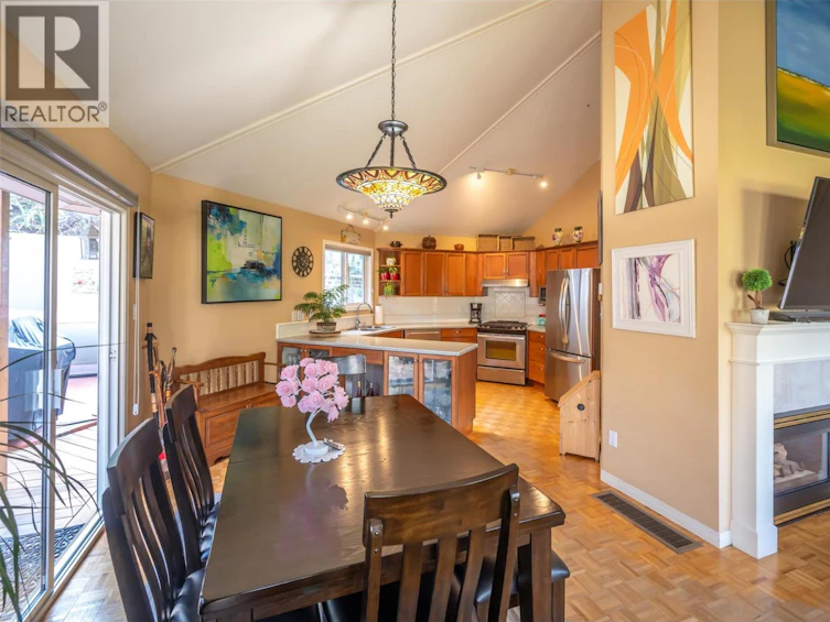 4744 Lakeside Road, Penticton, BC, V2A 8W6 - 8