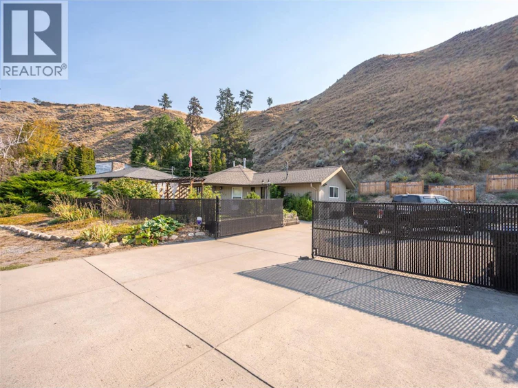 4744 Lakeside Road, Penticton, BC, V2A 8W6 - 54
