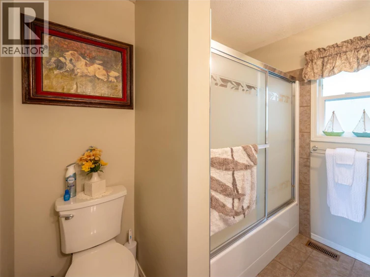 4744 Lakeside Road, Penticton, BC, V2A 8W6 - 33