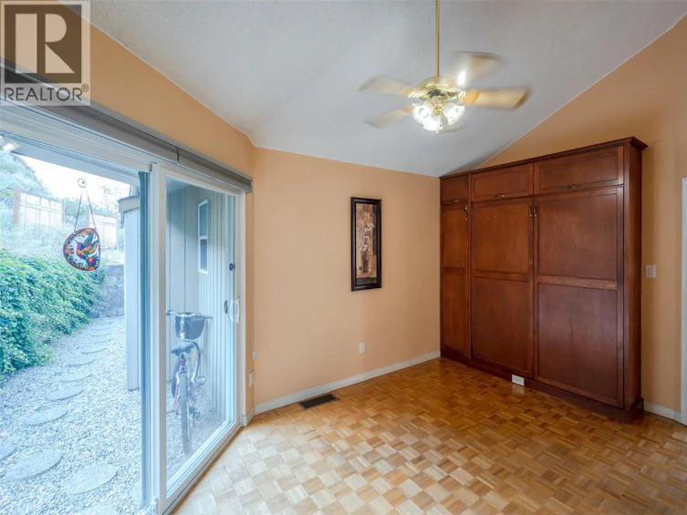 4744 Lakeside Road, Penticton, BC, V2A 8W6 - 30