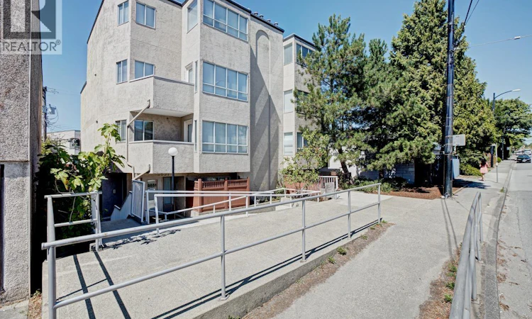 8851 Granville