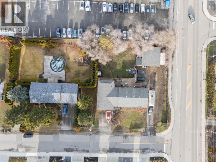 698 Balsam Road, Kelowna, BC, V1W 1B9 - 10