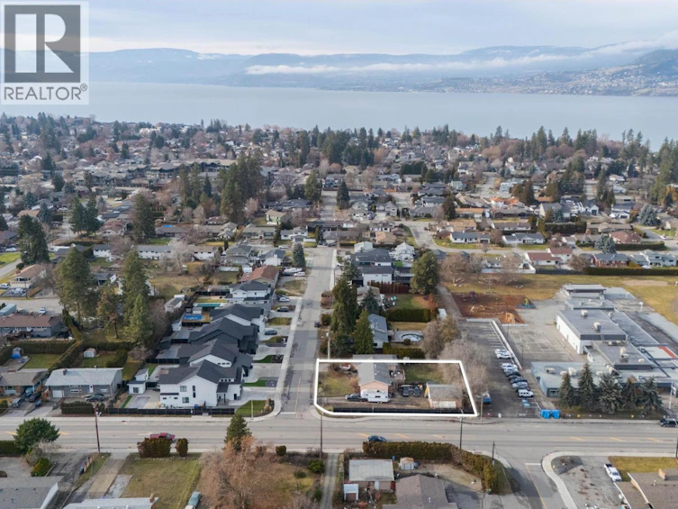 698 Balsam Road, Kelowna, BC, V1W 1B9 - 8