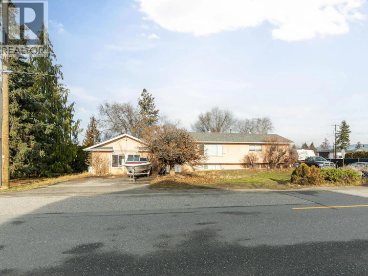 698 Balsam Road, Kelowna, BC, V1W 1B9 - 4