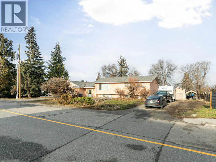 698 Balsam Road, Kelowna, BC, V1W 1B9 - 5