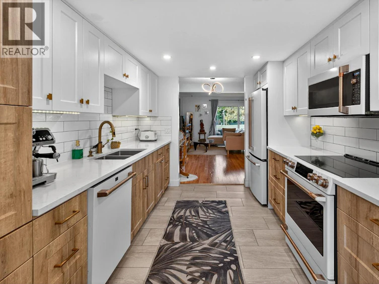 107-1050 Springfield Road, Kelowna, BC, V1Y 8J7 - 11