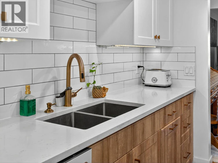 107-1050 Springfield Road, Kelowna, BC, V1Y 8J7 - 13