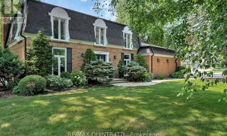 22 Forest Hill Crescent