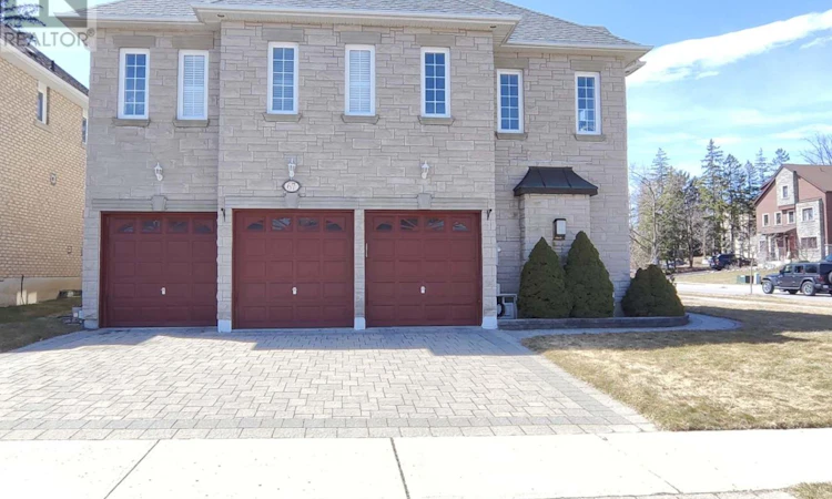 67 Chantilly Crescent