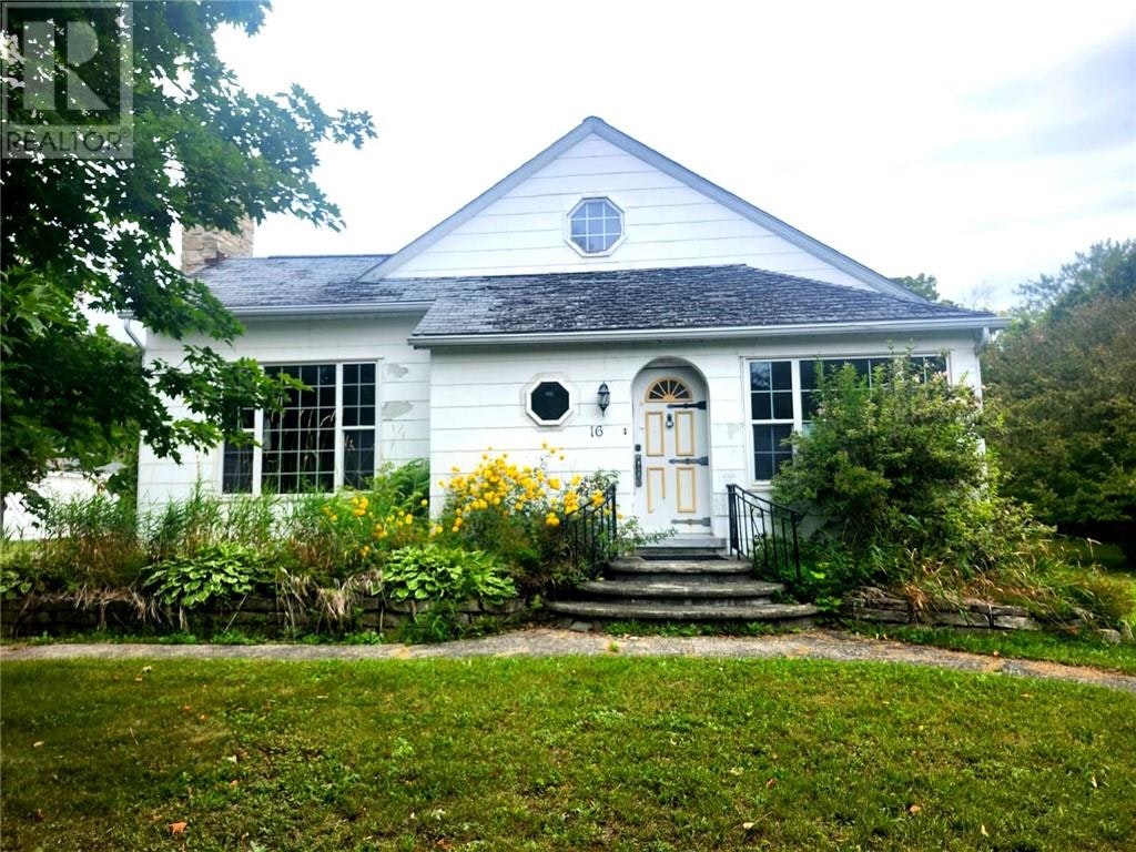 16 Robinson Street W, Manitoulin Island, ON, P0P 1K0