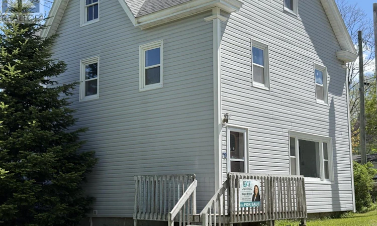 75 Cove Road