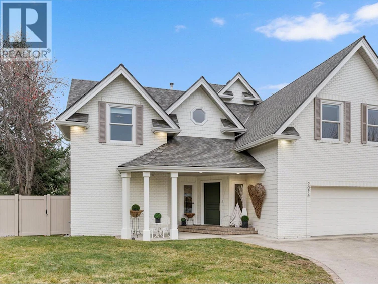 2075 Lillooet Court, Kelowna, BC, V1V 1Y2