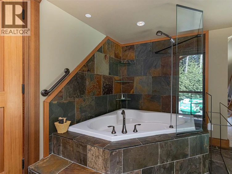 141 Mapleleaf Lane, Sidney Island, BC, V0N 2G0 - 49