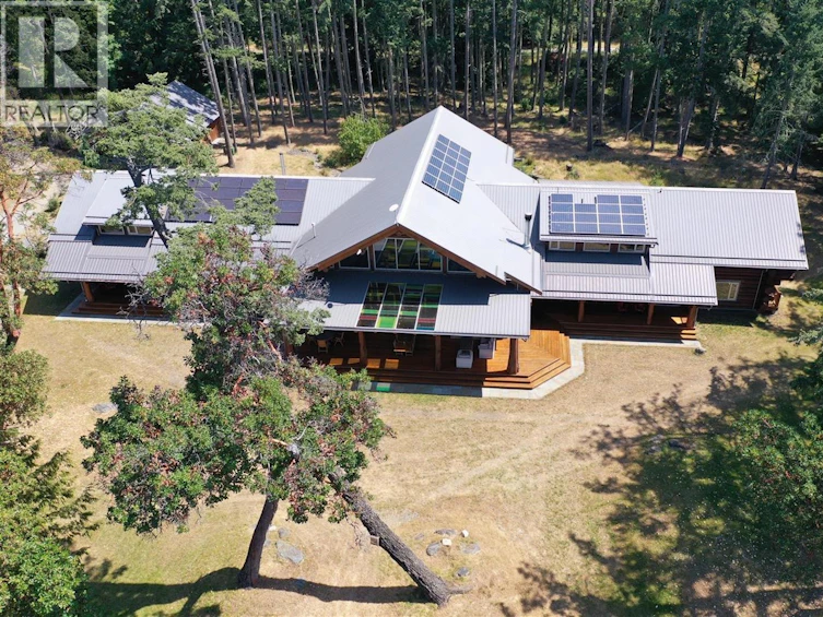 141 Mapleleaf Lane, Sidney Island, BC, V0N 2G0 - 2
