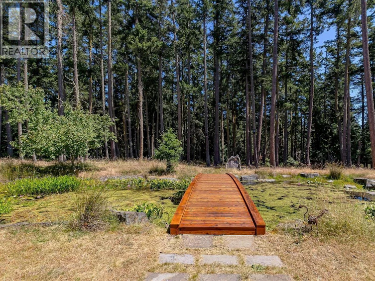 141 Mapleleaf Lane, Sidney Island, BC, V0N 2G0 - 73