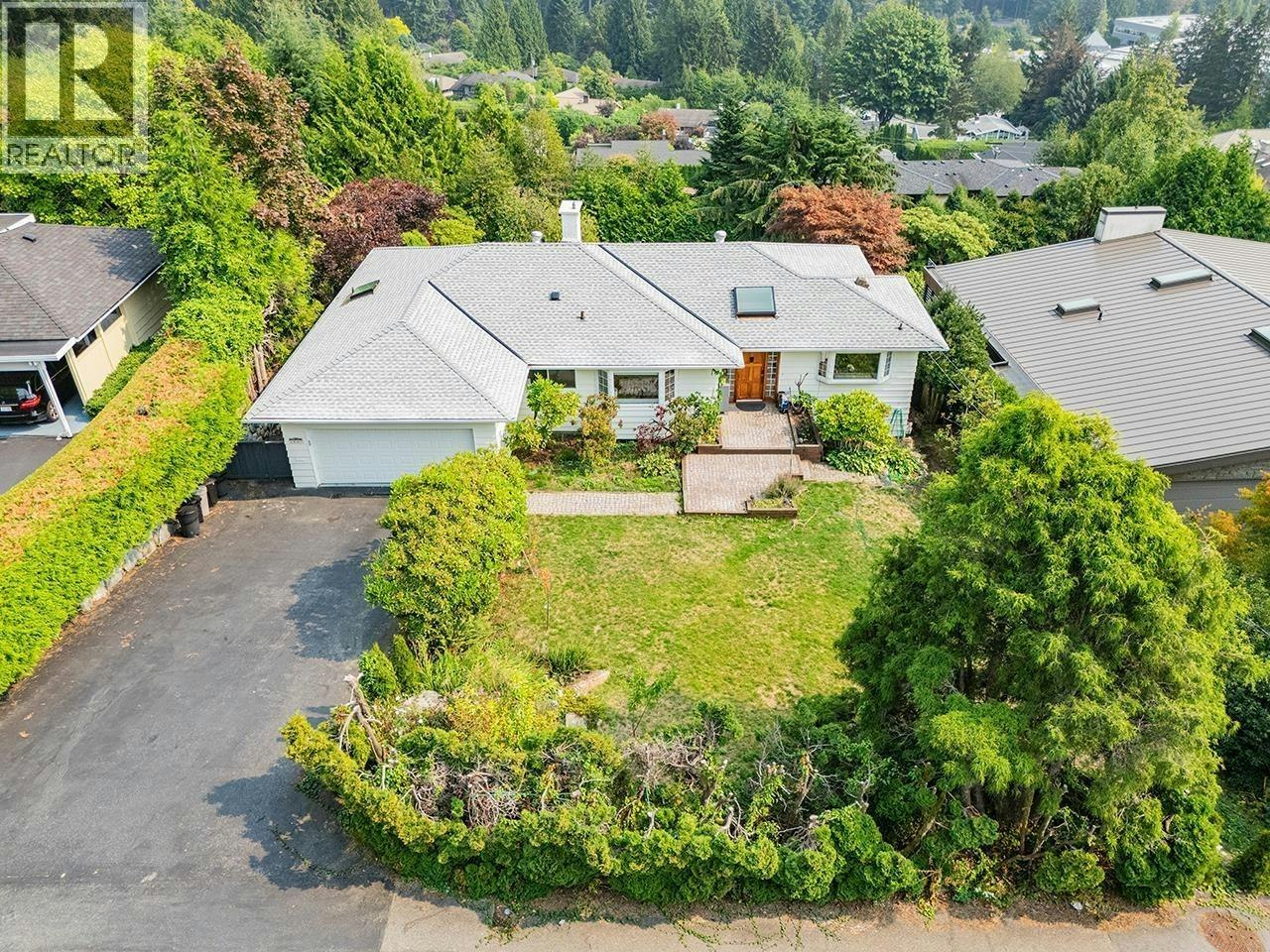 96 Bonnymuir Drive, West Vancouver, BC, V7S 1L2
