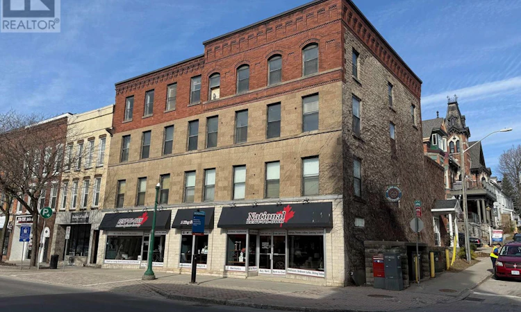 2 King Street W