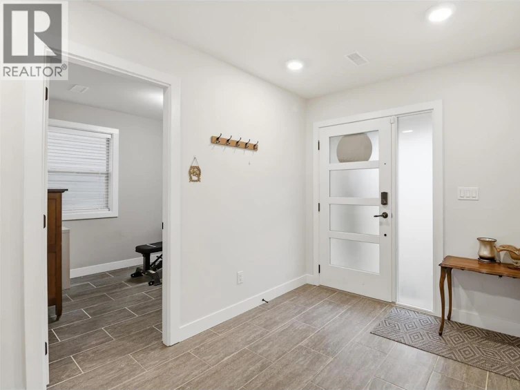 632 Enzo Road, Kamloops, BC, V2B 0E6 - 4