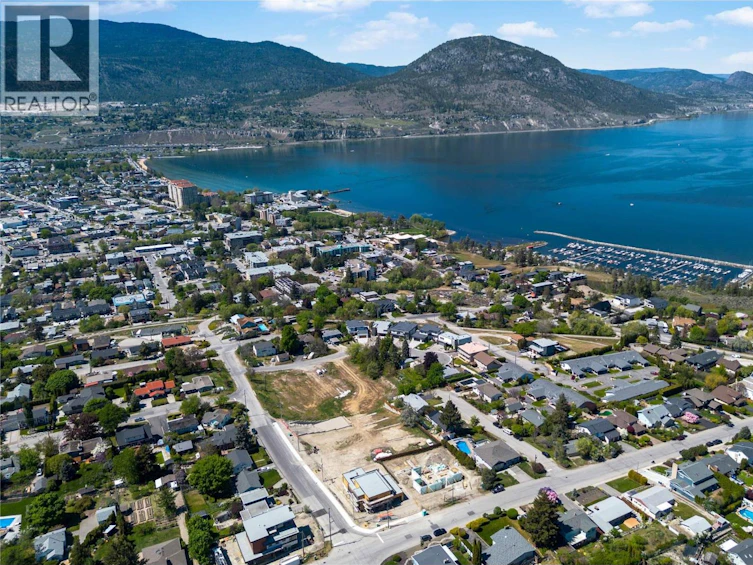 715 E Westminster Avenue, Penticton, BC, V2A 4E6 - 8
